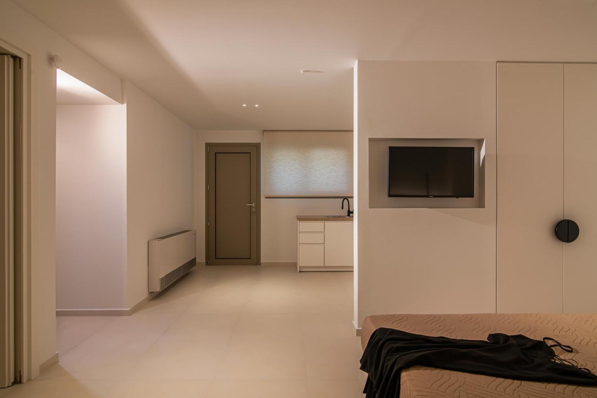 Beachfront Villa Edem Dedicated Beach Space - Heated Pool Agios Nikolaos  Exterior photo
