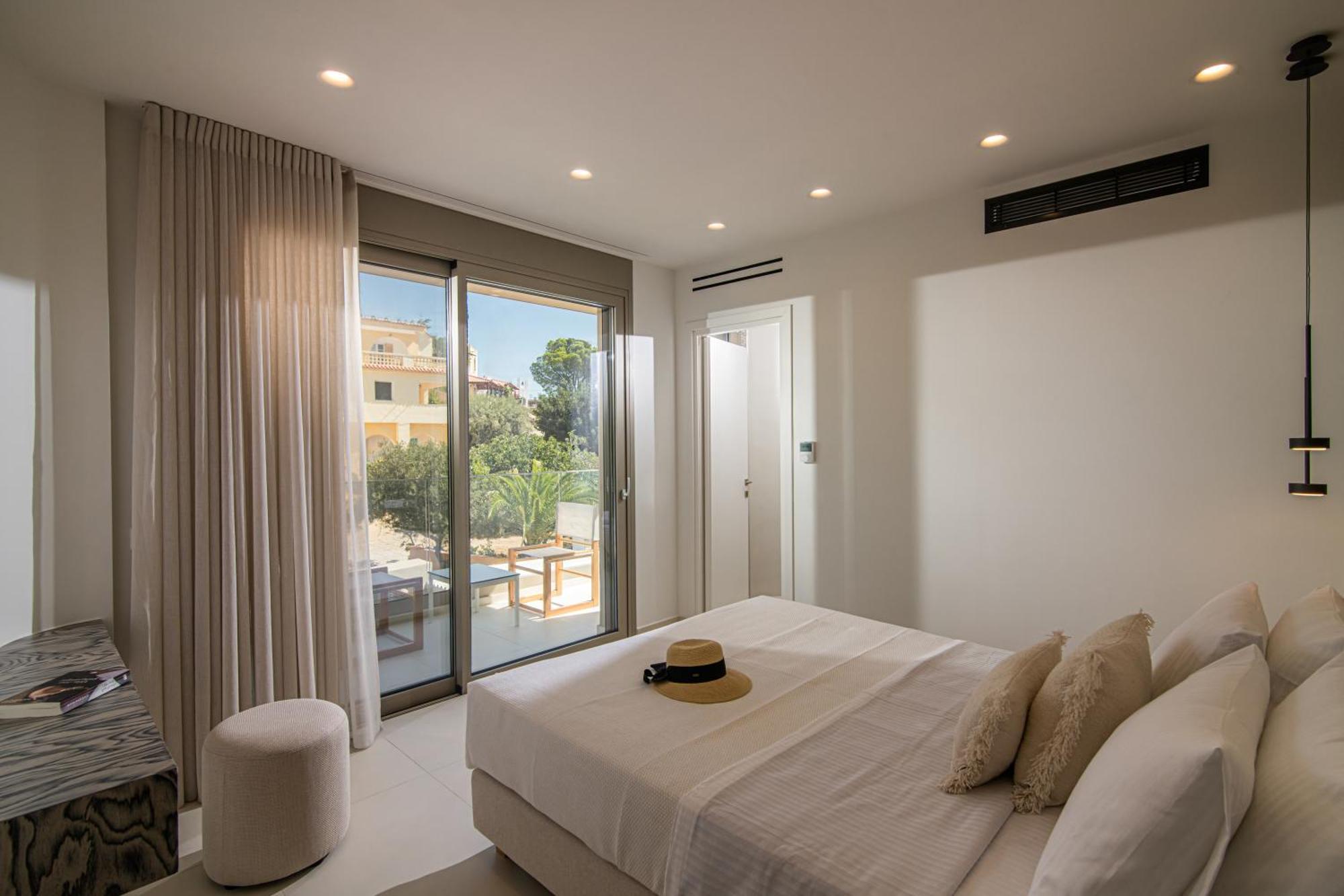 Beachfront Villa Edem Dedicated Beach Space - Heated Pool Agios Nikolaos  Exterior photo