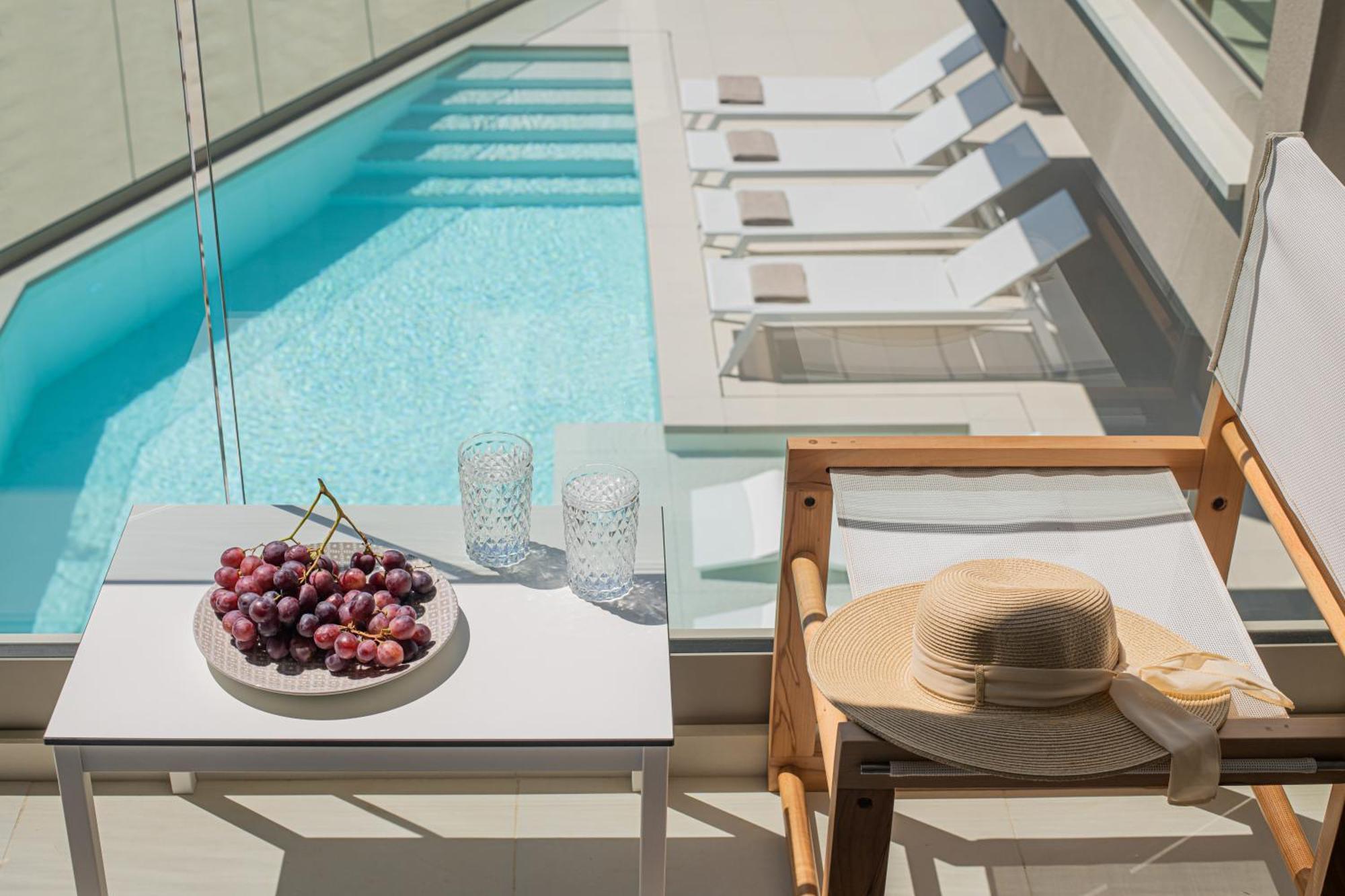 Beachfront Villa Edem Dedicated Beach Space - Heated Pool Agios Nikolaos  Exterior photo